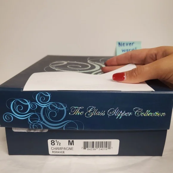 NEW Disney Glass Slipper Collection 8.5 Champagne Romance Gold sequins bow heels - Picture 13 of 13